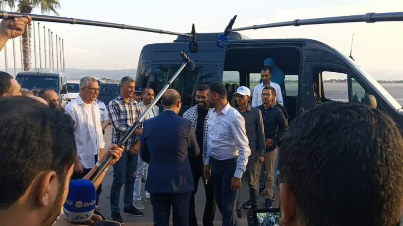 وصول 11 جزائريا من المشاركين في “قافلة الصمود العالمي” إلى أرض الوطن