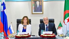 “خلال عامين فقط”.. عطاف يشيد بـ”الحركية اللافتة” للعلاقات بين الجزائر وسلوفينيا