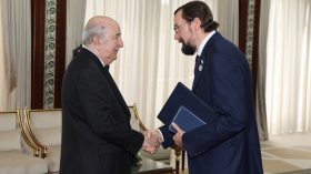 الرئيس تبون يستقبل رئيس منظمة أرباب الأعمال الروسية