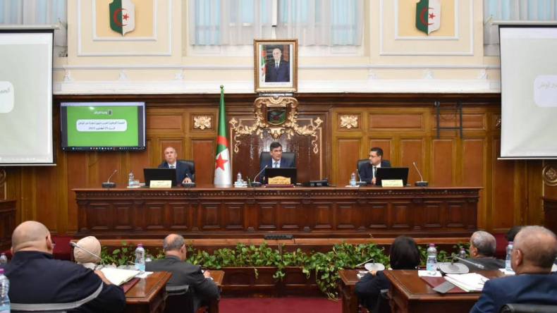 ملفات النقل والتشجير والاستثمار على طاولة رابحي