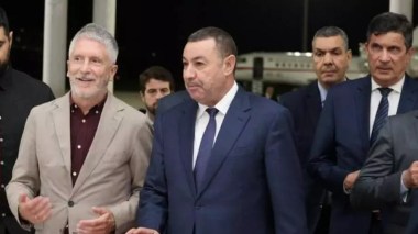 Le ministre de l’Intérieur espagnol entame une visite de travail en Algérie