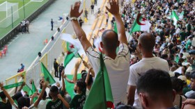 الكشف عن موعد انطلاق عملية بيع تذاكر مباراة الجزائر وأوغندا