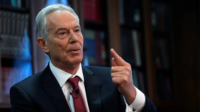 خطة بلير لإدارة غزة.. وصاية دولية تشرعن الاحتلال وتغتال تقرير المصير