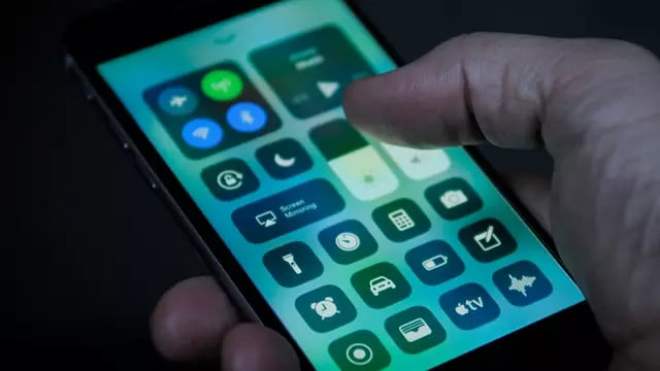 استعد 10 سنوات من شبابك بإيقاف هذه الخاصية في هاتفك!