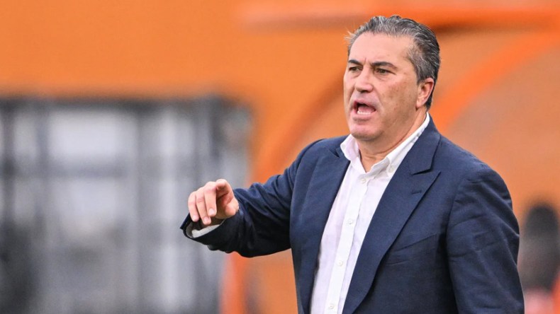 “كنت متحمسا لتدريب منتخب الجزائر.. وبيتكوفيتش يقوم بعمل جيد”