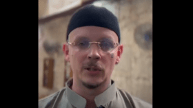 موسيقي بريطاني يعتنق الإسلام بفلسطين لهذا السبب!