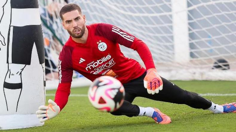 زيدان: كل أفراد عائلتي دعّموني لِتمثيل ألوان الجزائر