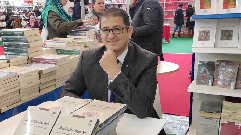 تأملات عبد الرزاق بلعقروز في التعليم بين التقنية والروح