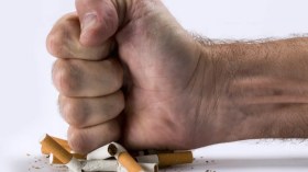 مدخّن فوق سنّ الـ40؟.. لم يفُت الأوان بعد!