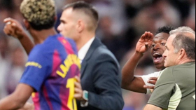 بالفيديو.. هذا ما حدث بين فينيسيوس ويامال في “الكلاسيكو”