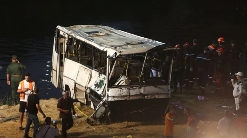 2600 وفاة و25 ألف جريح.. الطرقات الجزائرية تواصل حصد الأرواح