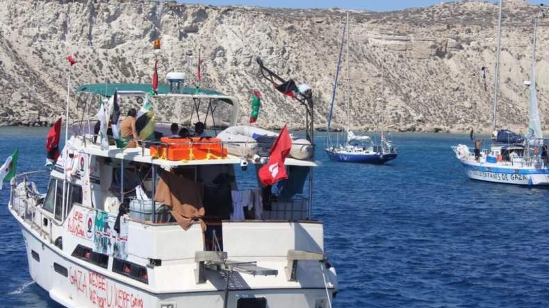 بعد ليلة صعبة.. ‎120 ميلا تفصل أسطول الصمود عن غزة