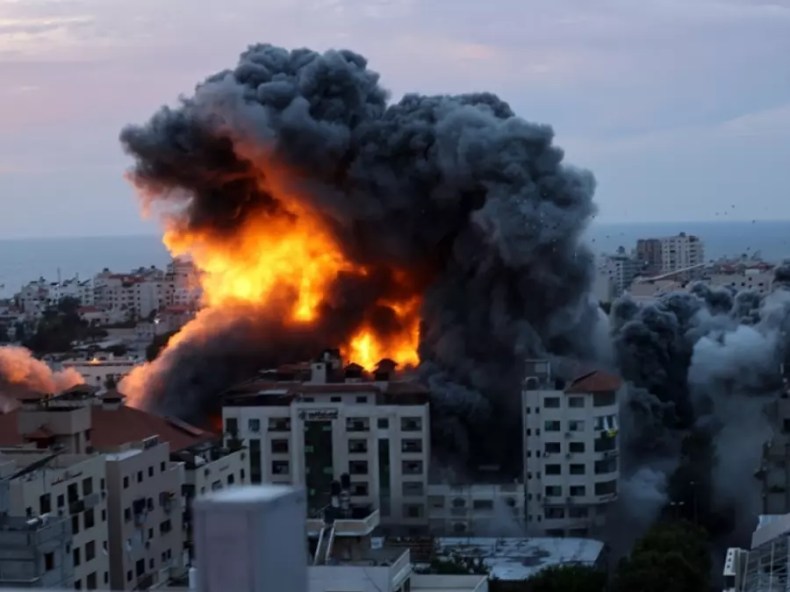 Ghaza: au moins 50 martyrs et 200 blessés dans des raids sionistes