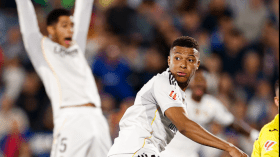 مبابي يكرّر رقما تاريخيا لكريستيانو رونالدو