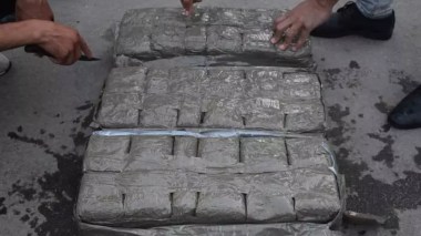 Quatre individus placés en détention provisoire pour trafic de cocaïne à El Abiodh Sidi Cheikh