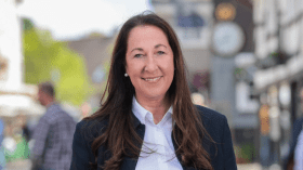 رئيسة بلدية ألمانية تتعرض للطعن والجاني قد يكون مفاجأة!