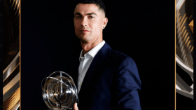 رونالدو ينال جائزة جديدة