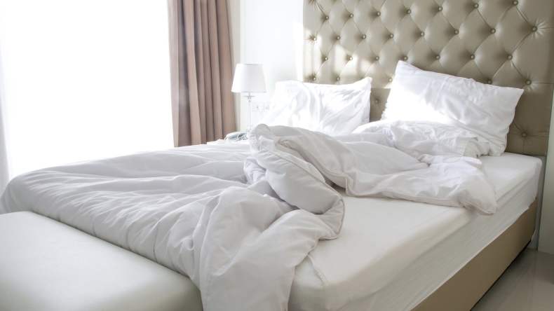 لماذا يجب أن تنتظري نصف ساعة لترتيب سريرك؟