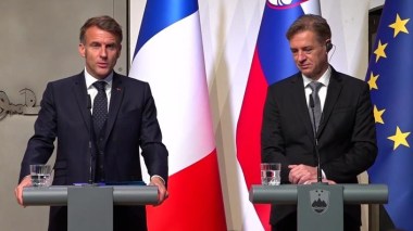 Macron alerte sur la “fragilité” de la situation à Gaza et réclame la réouverture urgente des routes humanitaires