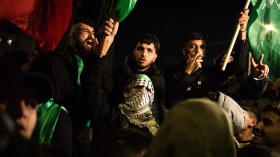 “فيتو الشاباك” يستبعد القادة.. هل تلاعب الاحتلال بقائمة الأسرى؟