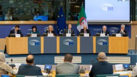 الجزائر تشدد على ضرورة إجراء تقييم مشترك لاتفاقية الشراكة مع الاتحاد الأوروبي