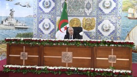 الرئيس تبون: الجيش الوطني الشعبي تأقلم مع الحروب الهجينة والسيبرانية (فيديو)