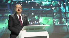 عرقاب: الجزائر ملتزمة بالانتقال الطاقوي دون التخلي عن الغاز الطبيعي