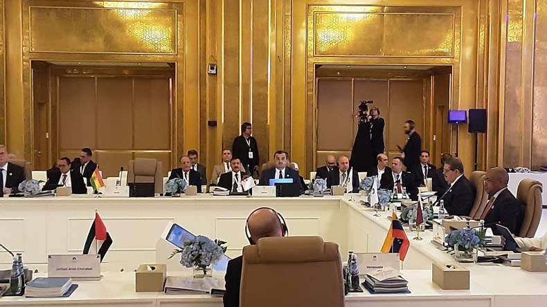 عرقاب يؤكد أهمية استقرار أسواق الغاز ودعم الانتقال الطاقوي العادل