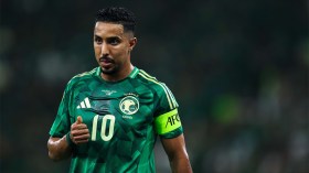 سالم الدوسري سيلعب المباراة الدولية رقم 100 أمام الجزائر