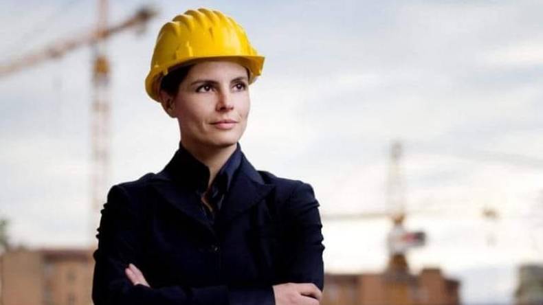 سيدات يقايضن أنوثتهن بالنجاح المهني والثروة