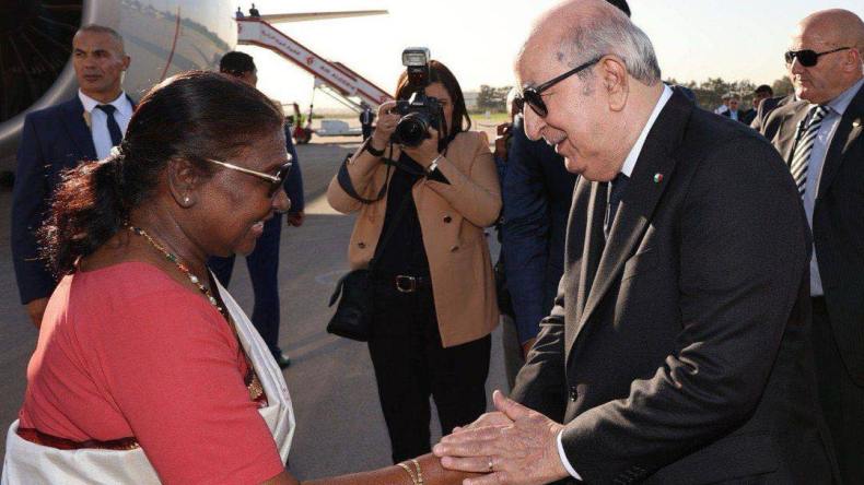 الرئيس تبون يتلقى التهاني من نظيرته الهندية