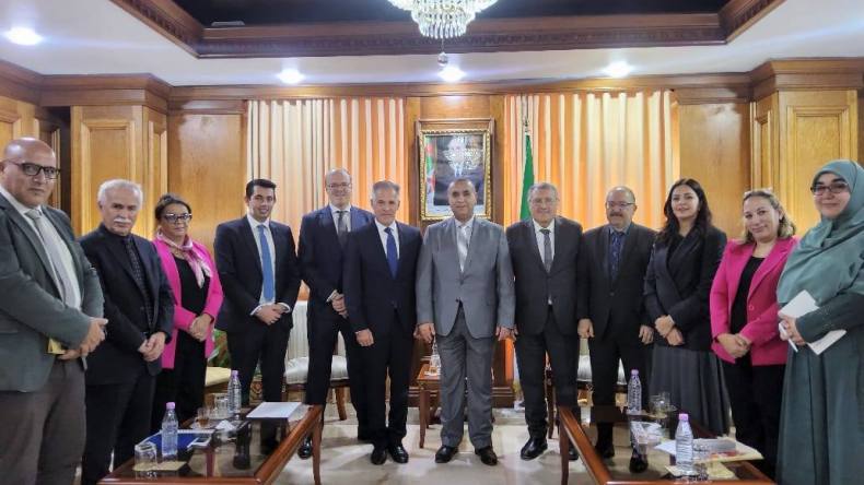 عجال يبحث مع مسؤولي “جنرال إلكتريك” توسيع الشراكة في هذه المجالات