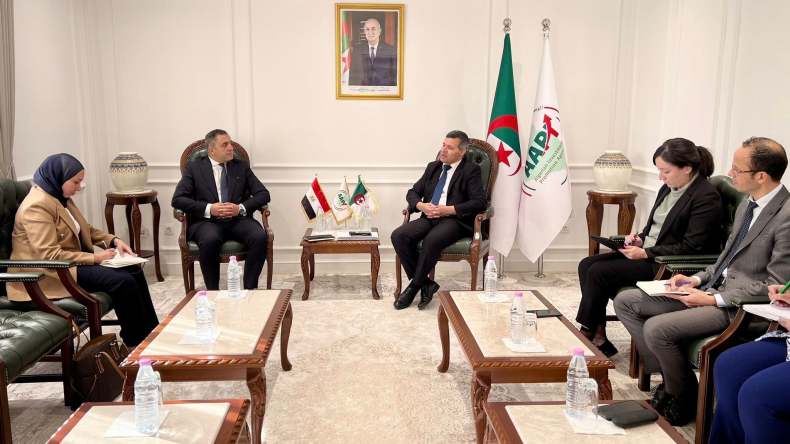 الجزائر ومصر تبحثان تعزيز الشراكة الاقتصادية والاستثمارية