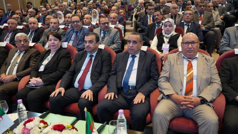 نصوص تنظيمية جديدة لتحديث قطاعي الطاقة والمناجم قريبًا