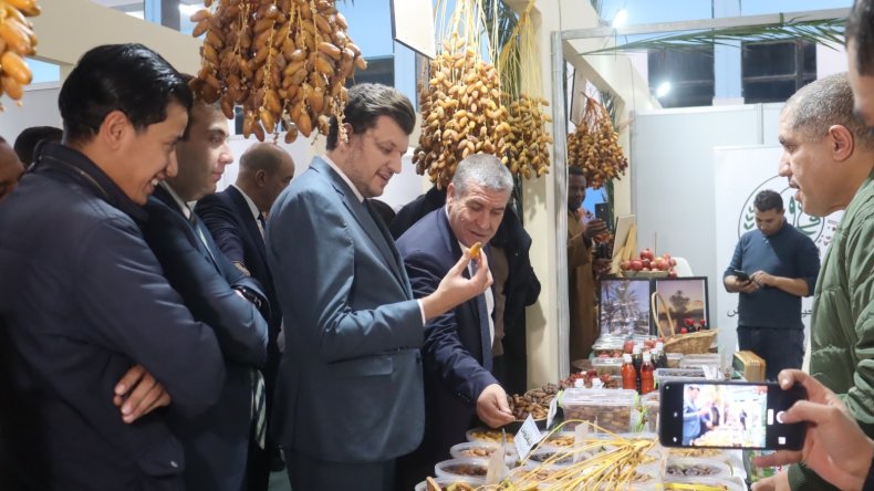 افتتاح المعرض الدولي للتمور بمشاركة أكثر من 150 عارضًا