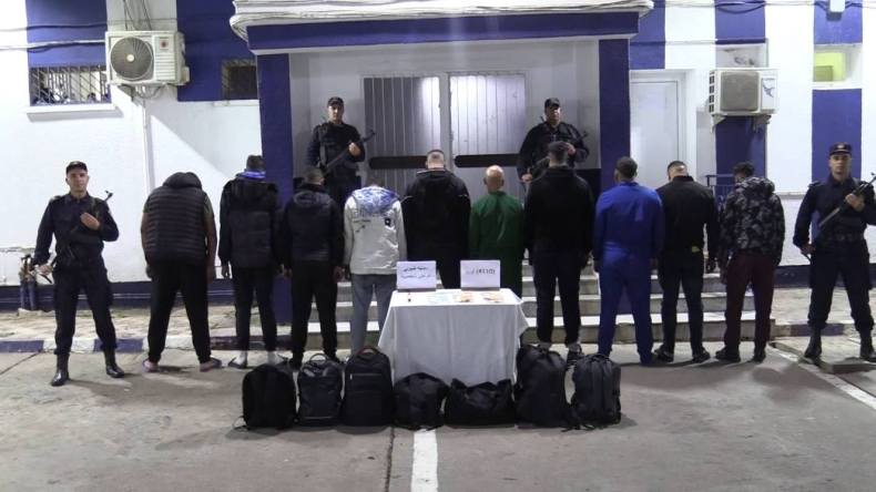 إحباط محاولة هجرة غير شرعية لـ 11 شخصا من العاصمة