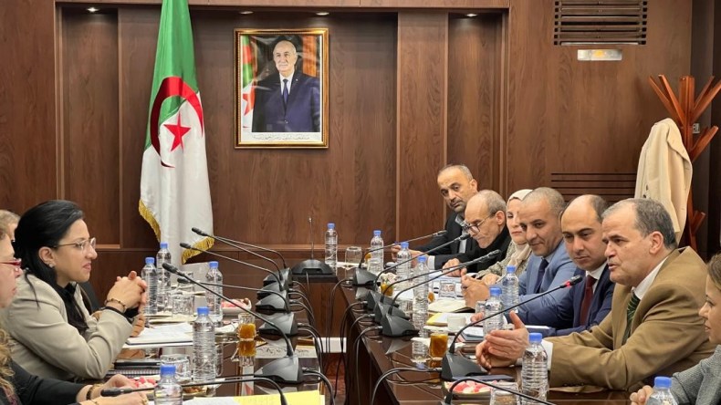 تنسيق مشترك لوضع خارطة طريق بين قطاعي التجارة الداخلية والخارجية