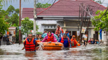 Inondations en Indonésie: 116 morts et 42 disparus
