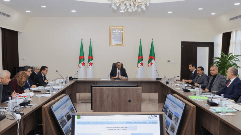 جلاوي يُطالب بتسريع وتيرة مشاريع طرق استراتيجية في شرق الجزائر