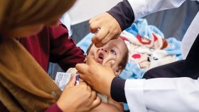 تلقيح قرابة 4 ملايين طفل وسباق لتطويق نهائي للشلل