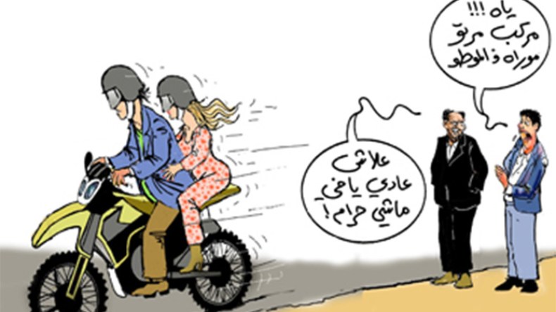 بين مستنكر ومستغرب.. نساء يركبن الدراجات النارية خلف محارمهن