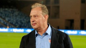 المدرب الذي هزمه “الخضر” ذهابا وإيّابا يعود لِمواجهتهم