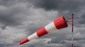 هبوب رياح قوية في العاصمة و6 ولايات وسطى أمسية الخميس