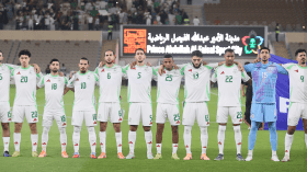 طاقم تحكيم قطري لودية الجزائر والسعودية