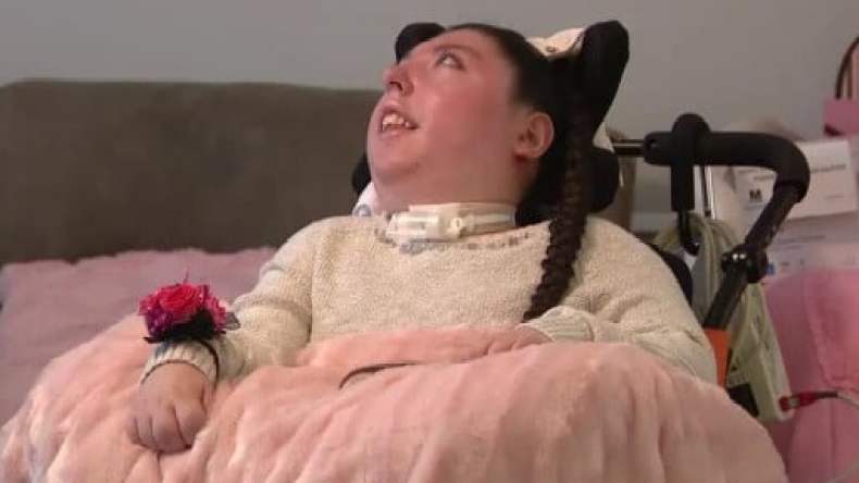 شابة أمريكية تتحدى توقعات الأطباء.. هذا ما حدث معها؟