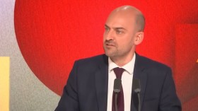 عودة سفير باريس مرهونة بحوار هادئ مع الجزائر