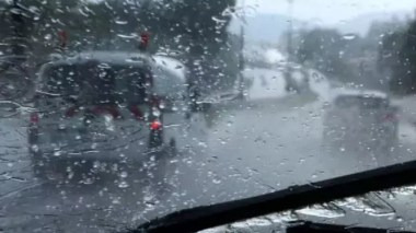 Pluies et chutes de grêle sur plusieurs wilayas du centre et de l’est pays ce samedi soir