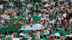 أوّل مباراة لـ “الخضر” في زيمبابوي.. كيف شاهدها الجزائريون؟