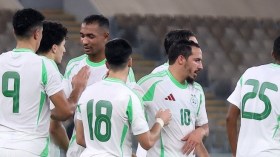 شبح الغياب عن كأس إفريقيا يحوم حول هذا الدولي الجزائري