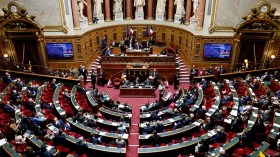 لا وقف لمعاشات الجزائريين من فرنسا بذريعة الحياة